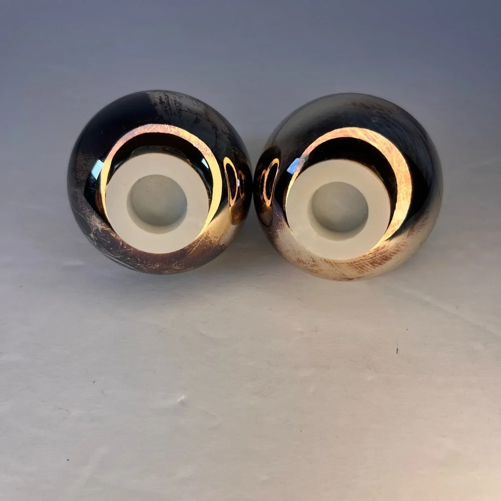 Silver Plate Pear Shaped Salt and Pepper Shakers Stems Heavy Vintage Classic.‎